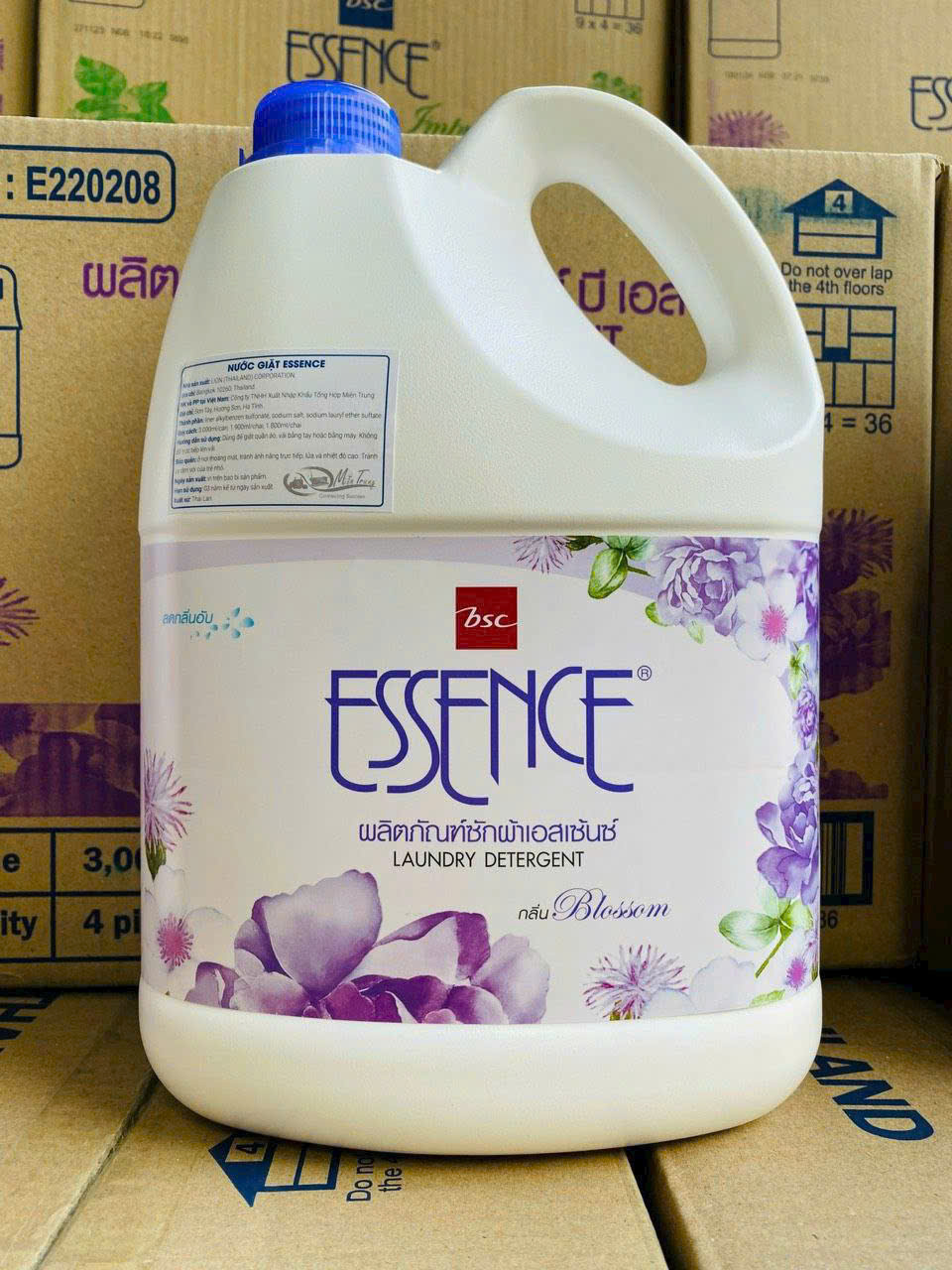 nước giặt ESSENCE 3 lít màu tím (thùng 4 can )